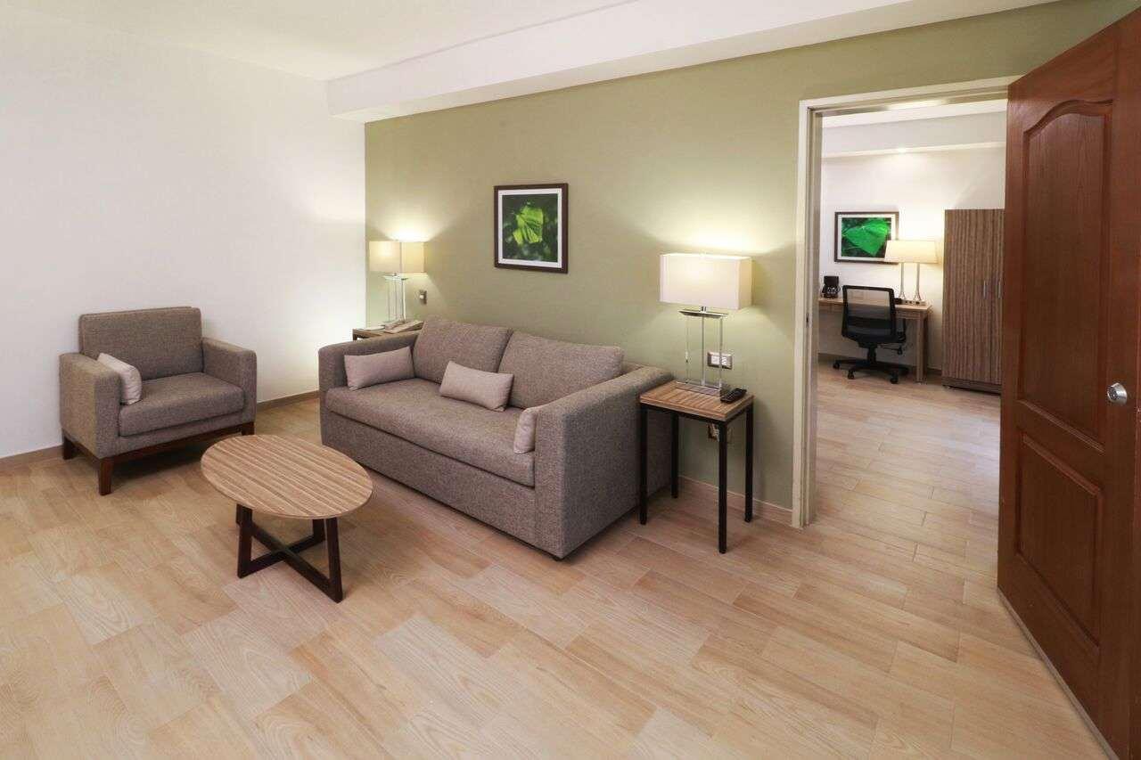 Wyndham Garden Monterrey Valle Real Экстерьер фото